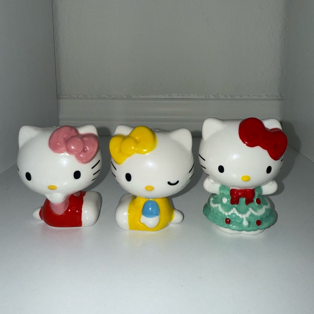 Hello Kitty Ceramic Figurine Set - Red, Yellow, Green
